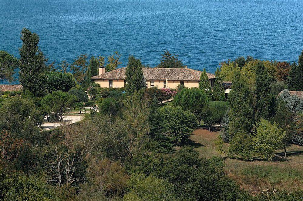 Hotel La Penisola Baschi Exterior foto